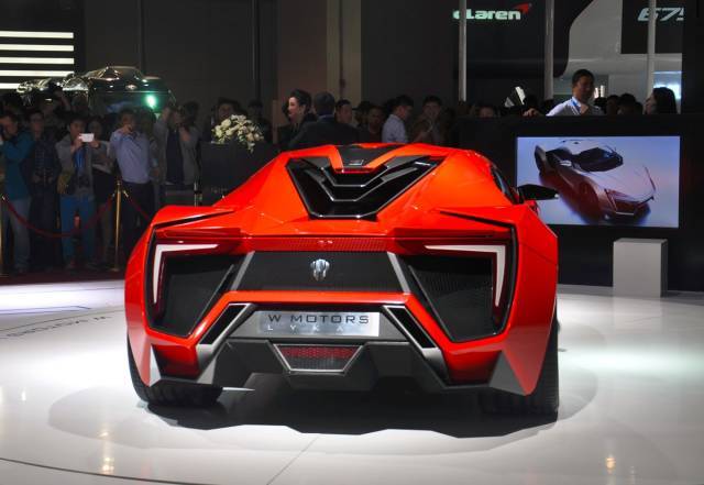 {線上賭場}(莱肯超级跑车配置表)