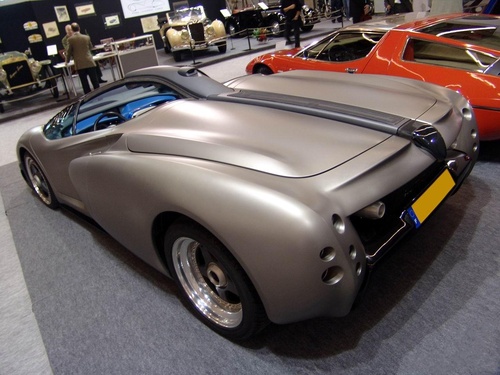 {賭馬}(世界级唯一一辆限量版跑车)