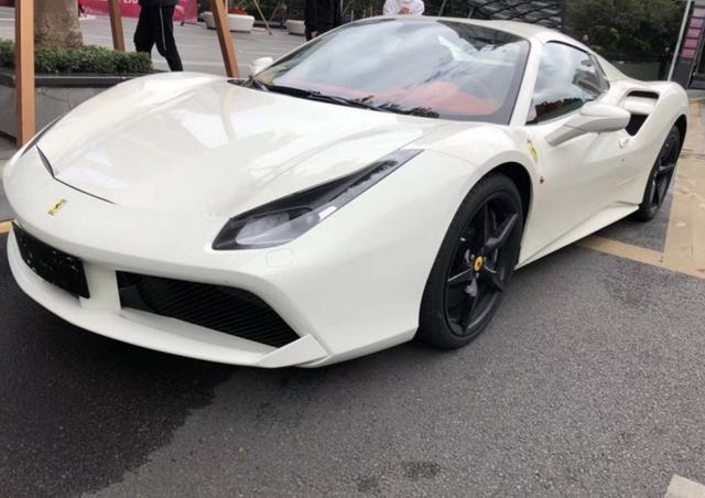 {體育投注}(法拉利488租一天大概多少钱)